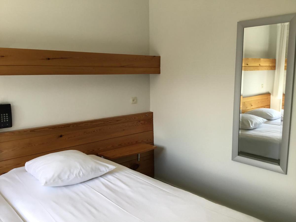 Hotel Steensel المظهر الخارجي الصورة